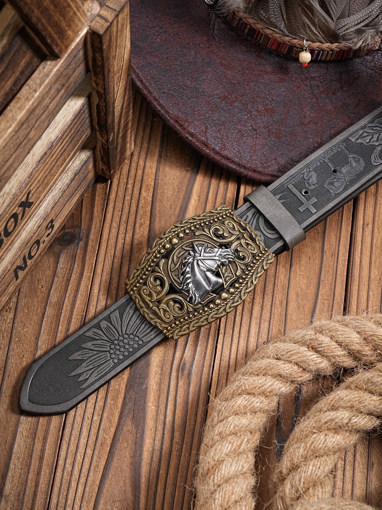 Carved Retro Western Denim Personality Belt Men